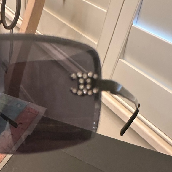 Authentic Black Chanel rimless sunglasses - Picture 4 of 7